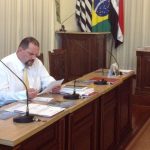 Após Justiça afastar prefeito de Pirassununga, secretário assume cargo até presidente da Câmara ser empossado; entenda